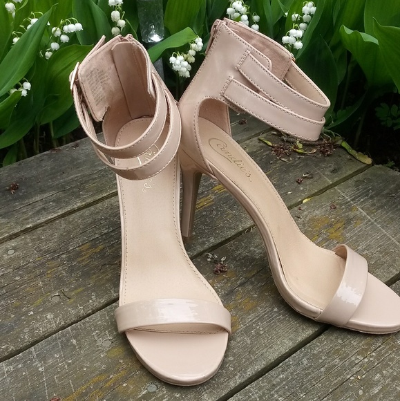 CANDIE'S Nude Heels - Picture 2 of 6